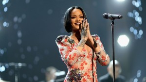  “Honrada de receber no palco do VMA deste ano o Michael Jackson Video Vanguard Award”, escreveu a cantora Photo by Christopher Polk/Getty Images for NARAS)