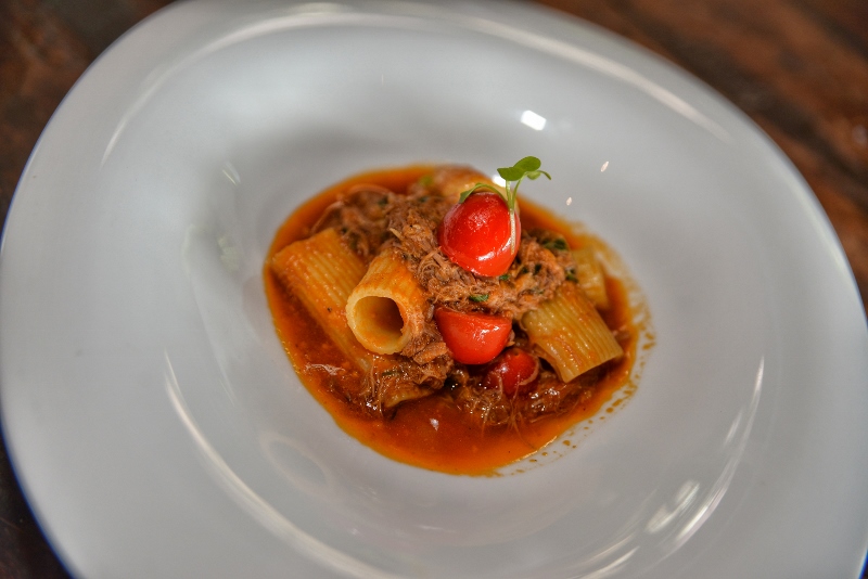 Rigatone com Ragu de Cordeiro - Amado - Prix Fixe (800x534)