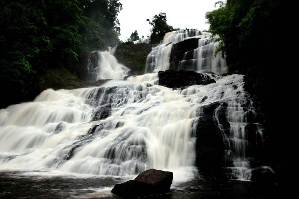 tomadas aereas e terrestres da cachoeira da Pancada Grande.