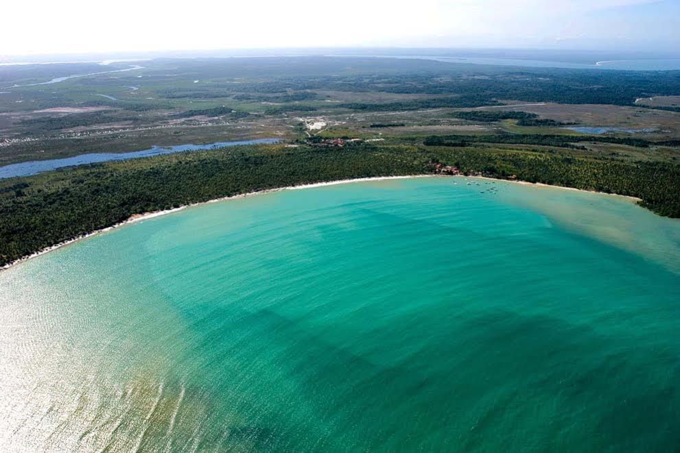 tomadas aéreas de Garapuá