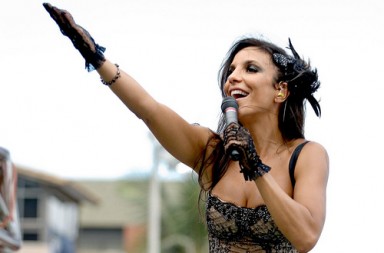 ivete-sangalo-cantando