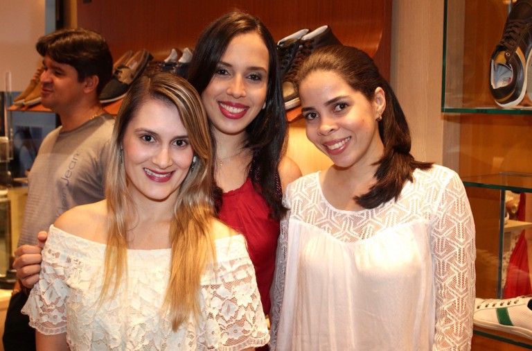 Larissa Juventino, Caroline Marinho e Gisele Taciane