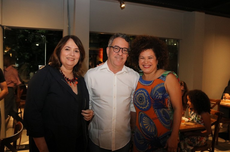 Suzana Argollo, Luis Ribeiro e Eliane Pinho - Foto Jorge Thadeu (2)