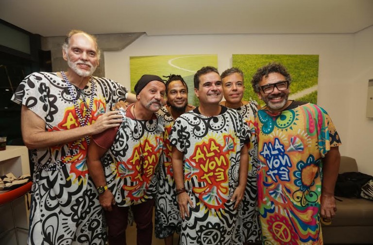 SALVADOR, BAHIA, BRASIL - 06.02.2018 - CARNAVAL DE SALVADOR 2018 - Alavontê de Mortalha - Show da Banda Alavontê durante o pré-carnaval, na noite desta terça-feira, 6 de fevereiro, na Arena Fonte Nova.Foto: Iracema Chequer / Agência Tempo