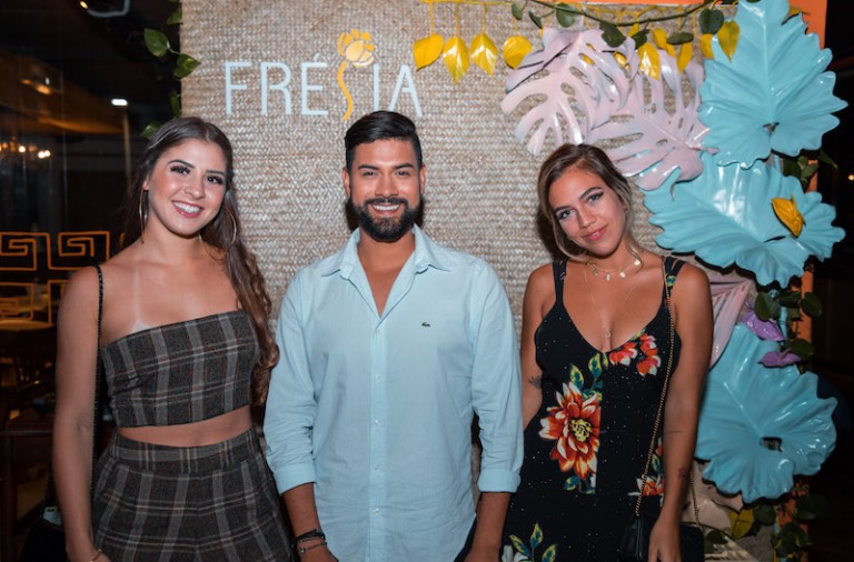 Milena Deprá, Gabriel Gazineu e Isabella Motta