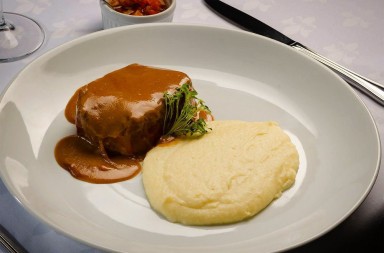 5CEB5792-4682-4ADA-9452-DE1B7DAEC91A