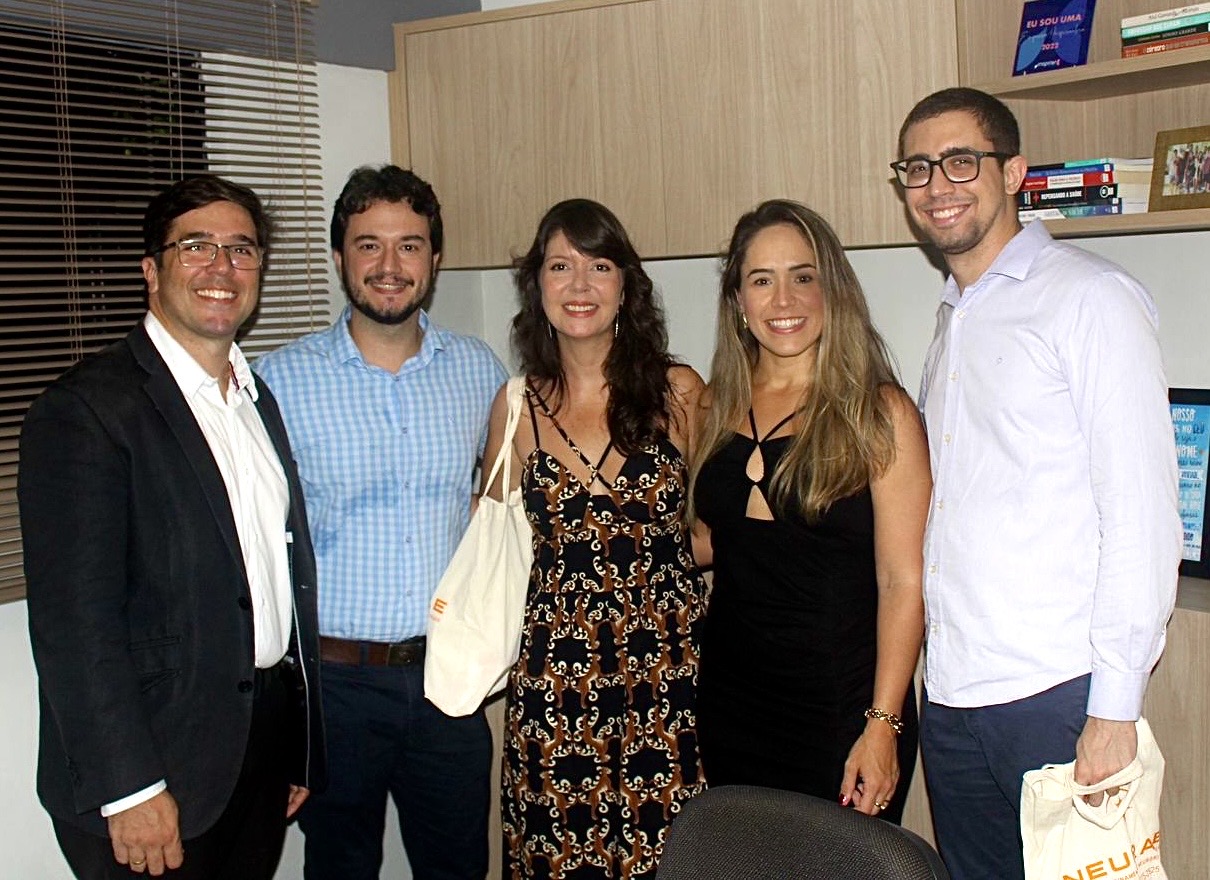 Fabio Carvalho, Marcel Leal, Penélope Brito, Camila Corrêa e Felipe Nolasco